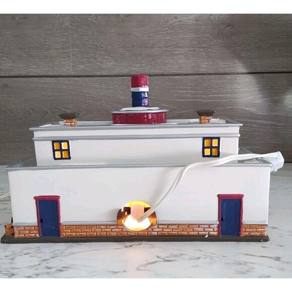 Dept 56 Original Snow Village Reindeer Bus Depot Lighted Christmas Village - Picture 7 of 12